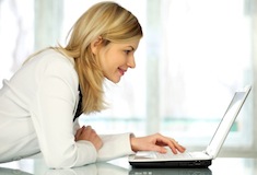 Woman_with_Laptop
